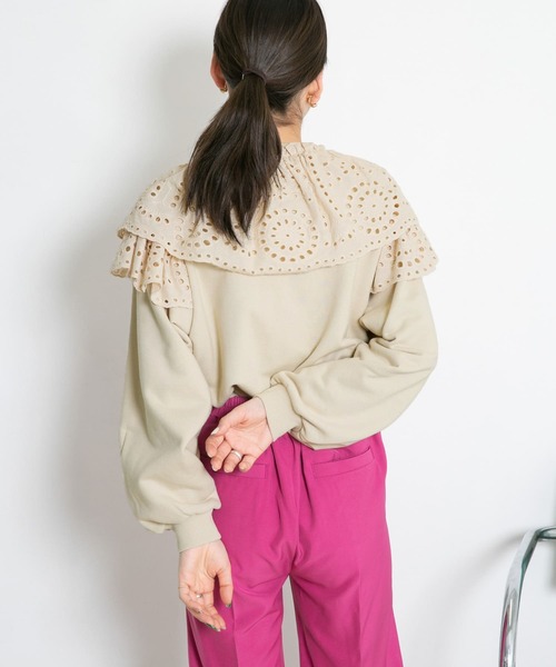 KBF（ケイビーエフ）の「ダブルレーススウェット（スウェット・レディース・ライトカーキ/ブラック/ライトベージュ・ONE）」の19枚目の写真