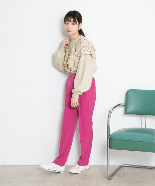 KBF（ケイビーエフ）の「ダブルレーススウェット（スウェット・レディース・ライトカーキ/ブラック/ライトベージュ・ONE）」の21枚目の写真