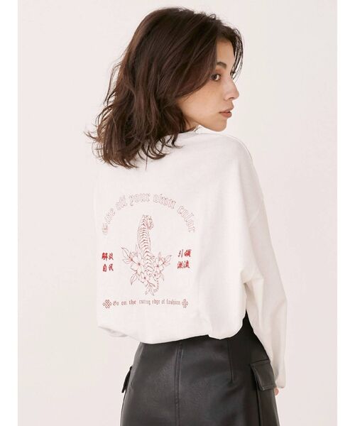 EVRIS（エヴリス）の「CHINA MOTIF ロンTEE（Tシャツ/カットソー・レディース・ホワイト/ブラック・FREE）」の3枚目の写真