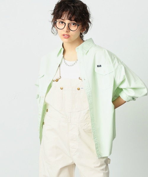 Lee(リー)の「Lee/リー ビッグフィット カラーシャツ(シャツ/ブラウス・レディース・ホワイト/パープル/ブラウン/ピンク/イエロー/ミント/ブルーグレー・FREE)」の4枚目の写真