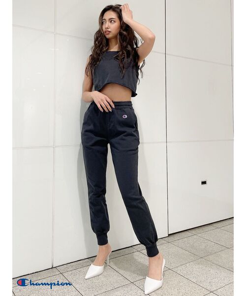 GYDA(ジェイダ)の「【セットアップ着用可】champion ピグメントスウェットパンツ(スウェットパンツ・レディース・チャコールグレー/ベージュ/オリーブ・FREE)」の20枚目の写真