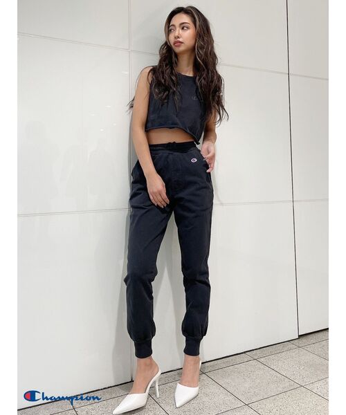 GYDA(ジェイダ)の「【セットアップ着用可】champion ピグメントスウェットパンツ(スウェットパンツ・レディース・チャコールグレー/ベージュ/オリーブ・FREE)」の19枚目の写真