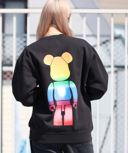BE@RBRICK（ベアブリック）の「Emotionally Unavailable×BE@RBRICK/エモーショナリー アンアベイラブル×ベアブリック EU_BEAR_GRA_CREW_001/CREWNECK/BLACK クルーネックスウェット（スウェット・メンズ・ブラック・M/L/XL）」の19枚目の写真