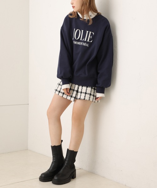 セール】オーバーサイズがポイント。ビックシルエットロゴ刺繍