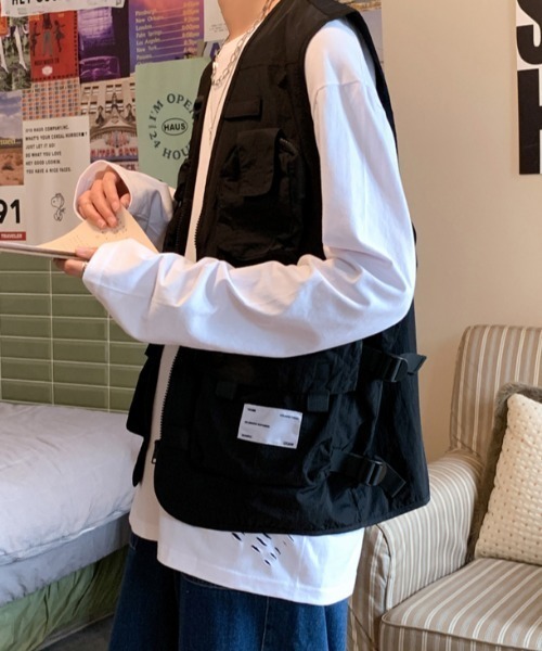 ARULE（アルール）の「A'GEM/9 × .kom『ARULE/アルール』Multi Pocket  Vest/マルチポケット ベスト（ベスト・メンズ・ブラック・M/L）」の11枚目の写真