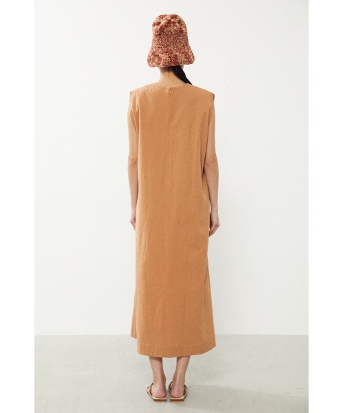 BLACK BY MOUSSY（ブラックバイマウジー）の「no sleeve V neck one-piece（ノースリーブVネックワンピース）（ワンピース・レディース・ブラック/キャメル/ライトカーキ・1/2）」の14枚目の写真