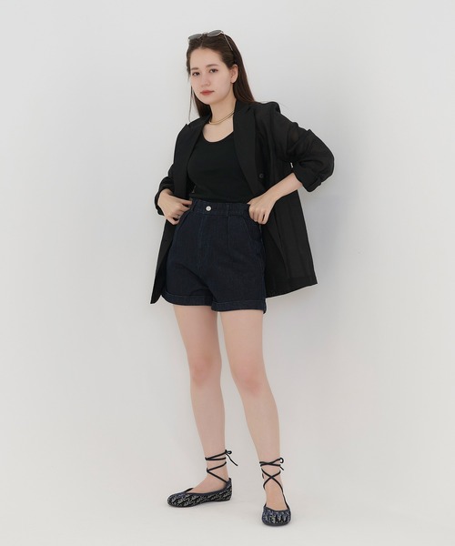 TINA:JOJUN(ティーナジョジュン)の「裾折り返し デニムショートパンツ TINA:JOJUN(デニムパンツ・レディース・ライトブルー/インディゴブルー・S/M)」の3枚目の写真