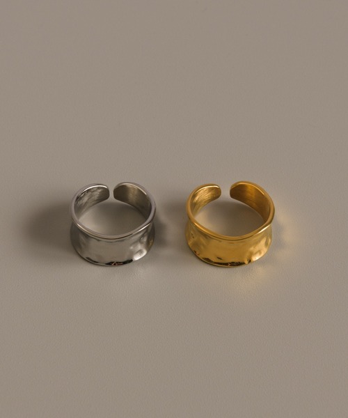 muku(ムク)の「金属アレルギー対応 変形ボリュームリング/サージカルステンレス/316L(リング・レディース・シルバー/ゴールド・9/11/13/15 )」の1枚目の写真