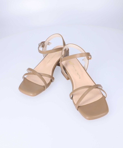 ORiental TRaffic（オリエンタルトラフィック）の「【ORiental TRaffic】クロスストラップサンダル（サンダル・レディース・ベージュ/ブラック・M/L/XL/S）」の2枚目の写真