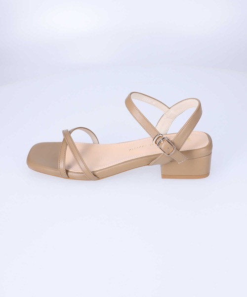 ORiental TRaffic（オリエンタルトラフィック）の「【ORiental TRaffic】クロスストラップサンダル（サンダル・レディース・ベージュ/ブラック・M/L/XL/S）」の4枚目の写真