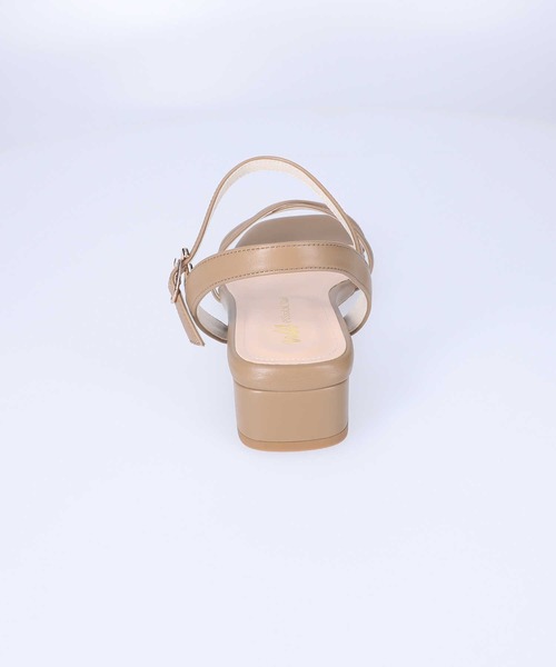 ORiental TRaffic（オリエンタルトラフィック）の「【ORiental TRaffic】クロスストラップサンダル（サンダル・レディース・ベージュ/ブラック・M/L/XL/S）」の5枚目の写真