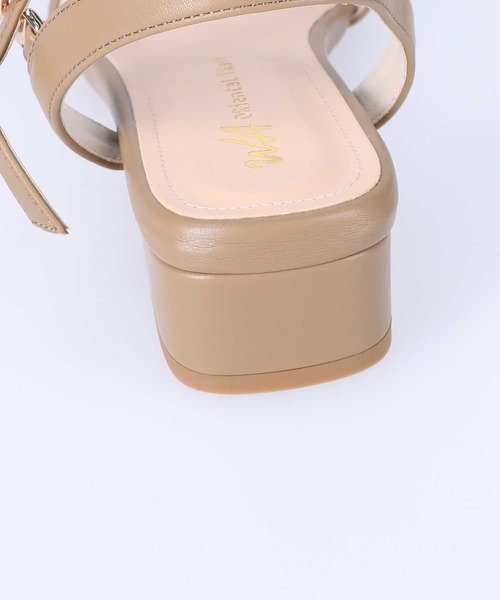 ORiental TRaffic（オリエンタルトラフィック）の「【ORiental TRaffic】クロスストラップサンダル（サンダル・レディース・ベージュ/ブラック・M/L/XL/S）」の7枚目の写真