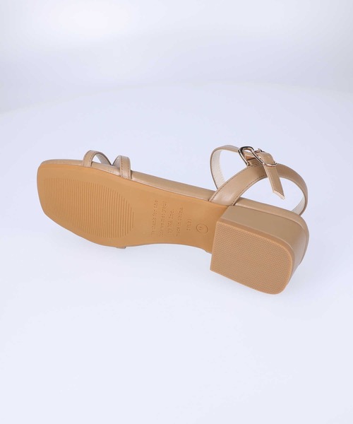 ORiental TRaffic（オリエンタルトラフィック）の「【ORiental TRaffic】クロスストラップサンダル（サンダル・レディース・ベージュ/ブラック・M/L/XL/S）」の8枚目の写真