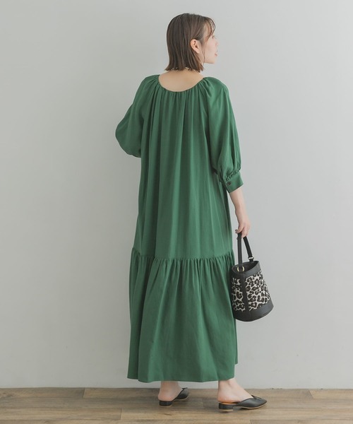 F by ROSSO(エフバイロッソ)の「F by ROSSO ギャザーネックティアードワンピース(ワンピース・レディース・グリーン/マスタード/レッド系その他・38/36)」の9枚目の写真