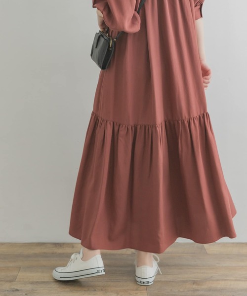 F by ROSSO(エフバイロッソ)の「F by ROSSO ギャザーネックティアードワンピース(ワンピース・レディース・グリーン/マスタード/レッド系その他・38/36)」の15枚目の写真