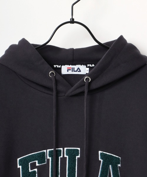 FILA(フィラ)の「FILA/フィラ 別注 オーバーサイズ カレッジロゴ ワッペン サガラ刺繍 スウェット レディース メンズ トレーナー パーカー(パーカー・メンズ・アッシュグレー/ダークグリーン/ネイビー/スミクロ・LL/M/L)」の10枚目の写真