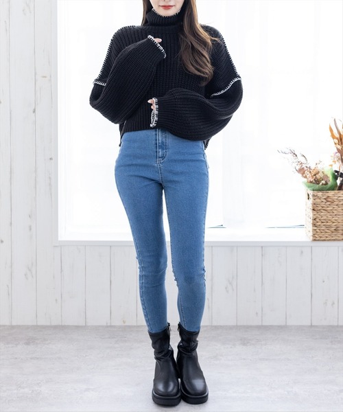 clear（クリア）の「配色ステッチショート丈ニットトップス（ニット/セーター・レディース・ブラック/オレンジ/アイボリー・F）」の8枚目の写真