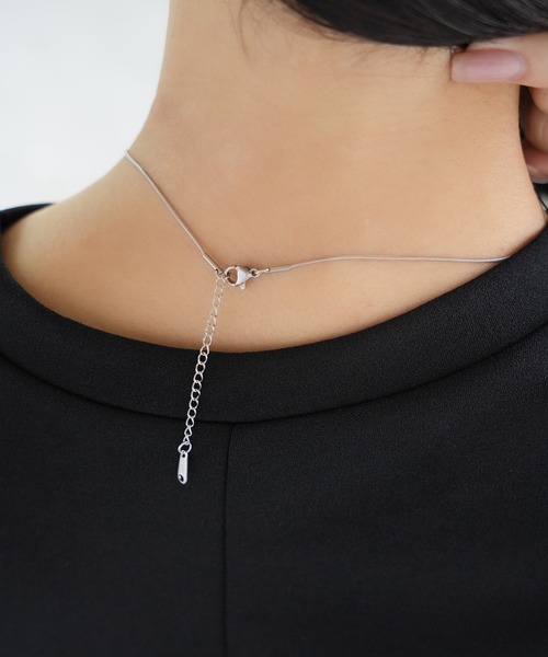 IAMUSE（アイアミューズ）の「金属アレルギー対応　ホースシューネックレス S0832【IAMUSE】（ネックレス・レディース・シルバー/ゴールド・FREE）」の11枚目の写真