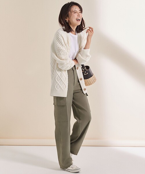 23区(ニジュウサンク)の「【洗える】キュプラナイロンストレッチ カーゴ パンツ(カーゴパンツ・レディース・カーキ系/黄土色系/ブラック系・38/40/36)」の7枚目の写真