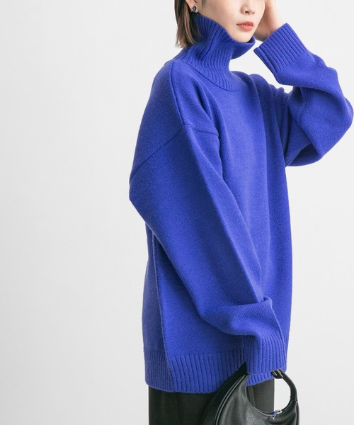 KBF(ケイビーエフ)の「ハイネックオーバーニット(ニット/セーター・レディース・レッド/グレー/ベージュ/ブルー・ONE)」の13枚目の写真