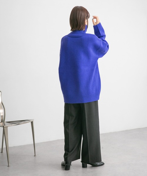 KBF(ケイビーエフ)の「ハイネックオーバーニット(ニット/セーター・レディース・レッド/グレー/ベージュ/ブルー・ONE)」の19枚目の写真