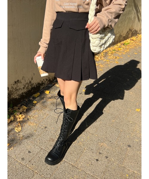 WC（ダブル シー）の「フェイクポケットプリーツスカート（スカート・レディース・ブラック/アイボリー・FREE）」の11枚目の写真