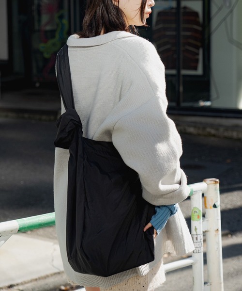 Kastane（カスタネ）の「【軽撥水ver/WEB限定カラー/A4対応/PC対応】ナイロンショルダーBAG（ショルダーバッグ・レディース・サックスブルー/オレンジ/ブラック/アイボリー/イエロー・FREE）」の20枚目の写真