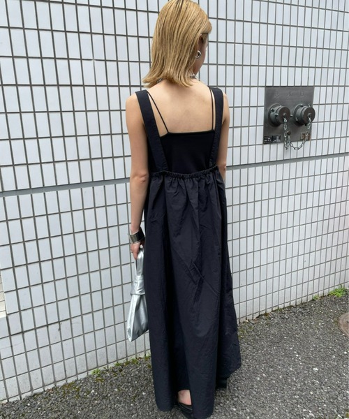 AIC.（エーアイシー）の「バックオープンギャザーロングワンピース