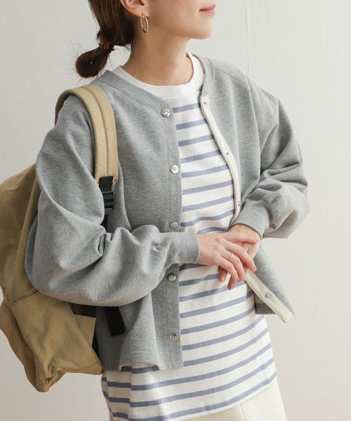 URBAN RESEARCH DOORS（アーバンリサーチドアーズ）の「コットンスウェットラグランショートカーディガン（カーディガン/ボレロ・レディース・アイボリー/グレー系その他/ネイビー・MEDIUM）」の7枚目の写真