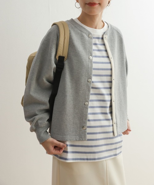 URBAN RESEARCH DOORS（アーバンリサーチドアーズ）の「コットンスウェットラグランショートカーディガン（カーディガン/ボレロ・レディース・アイボリー/グレー系その他/ネイビー・MEDIUM）」の8枚目の写真