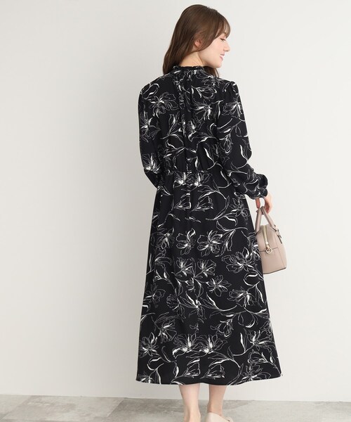 DRESKIP（ドレスキップ）の「◆【いつだって女性らしく】フラワー柄 プチフリル ワンピース（ワンピース・レディース・ブラック系/ブルー系/ホワイト系3・03/02）」の14枚目の写真