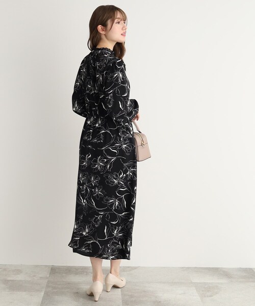 DRESKIP（ドレスキップ）の「◆【いつだって女性らしく】フラワー柄 プチフリル ワンピース（ワンピース・レディース・ブラック系/ブルー系/ホワイト系3・03/02）」の16枚目の写真