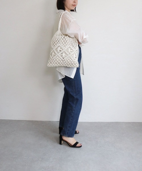 T・S・L(ティーエスエル)の「マクラメ編みフラットトートバッグ(トートバッグ・レディース・オレンジ/アイボリー/ミント/ブラック・FREE)」の5枚目の写真