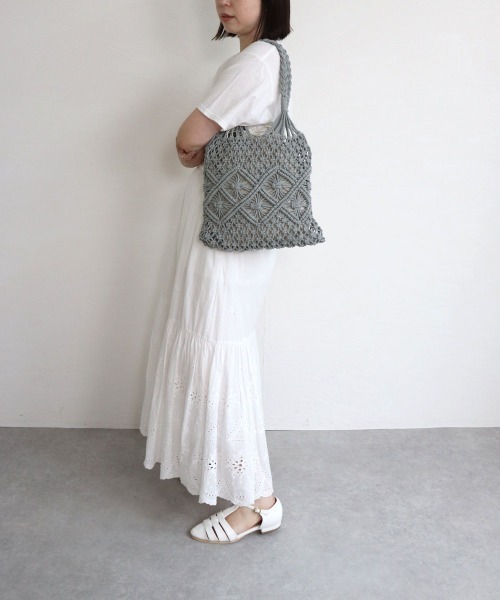 T・S・L(ティーエスエル)の「マクラメ編みフラットトートバッグ(トートバッグ・レディース・オレンジ/アイボリー/ミント/ブラック・FREE)」の13枚目の写真