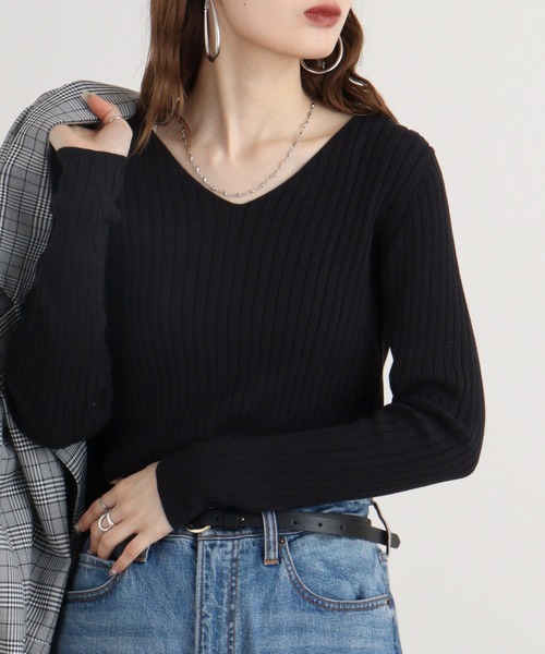 atONE(アットワン)の「atONE Vネックリブニット 長袖(ニット/セーター・レディース・ダークグリーン/杢グレー/ブラック/グレイッシュベージュ/バーガンディー/オフホワイト・M-L/4L~5L/LL~3L/M~L)」の3枚目の写真