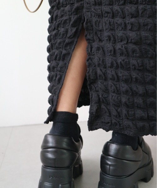 TRUNC(トランクエイティーエイト)の「Popcorn Straight Skirt(スカート・レディース・マスタード/ブラック・FREE)」の16枚目の写真