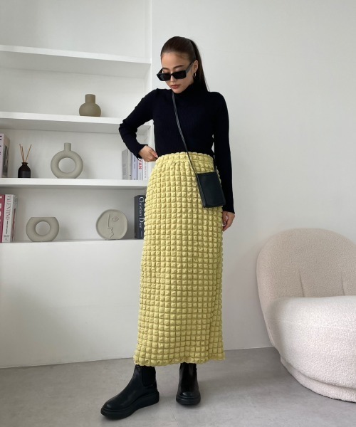 TRUNC(トランクエイティーエイト)の「Popcorn Straight Skirt(スカート・レディース・マスタード/ブラック・FREE)」の3枚目の写真