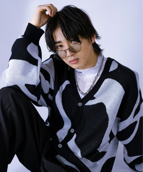 Ellno Loset（エルノロゼット）の「マーブル柄ルーズカーディガン（カーディガン/ボレロ・メンズ・ブラック/ブルー・MEDIUM/LARGE）」の2枚目の写真