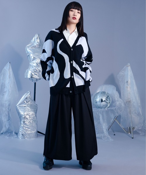 Ellno Loset（エルノロゼット）の「マーブル柄ルーズカーディガン（カーディガン/ボレロ・メンズ・ブラック/ブルー・MEDIUM/LARGE）」の19枚目の写真