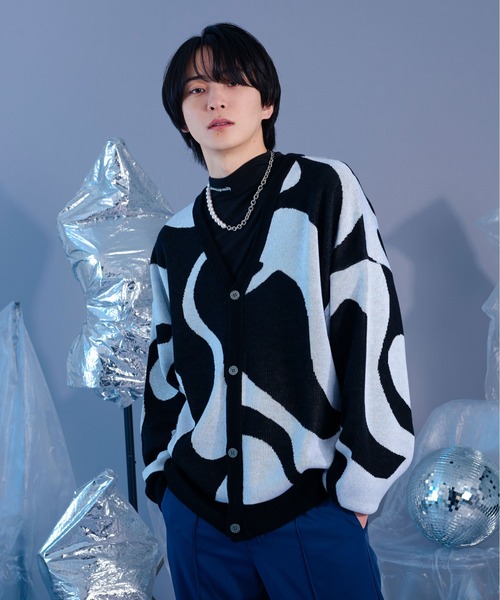 Ellno Loset（エルノロゼット）の「マーブル柄ルーズカーディガン（カーディガン/ボレロ・メンズ・ブラック/ブルー・MEDIUM/LARGE）」の20枚目の写真