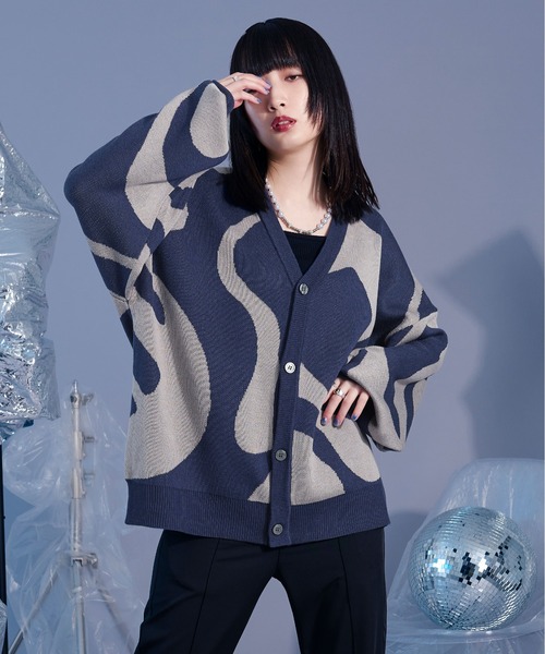 Ellno Loset（エルノロゼット）の「マーブル柄ルーズカーディガン（カーディガン/ボレロ・メンズ・ブラック/ブルー・MEDIUM/LARGE）」の5枚目の写真