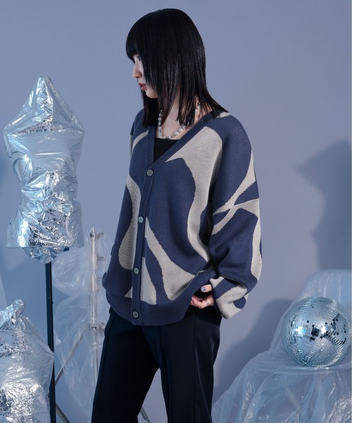 Ellno Loset（エルノロゼット）の「マーブル柄ルーズカーディガン（カーディガン/ボレロ・メンズ・ブラック/ブルー・MEDIUM/LARGE）」の7枚目の写真