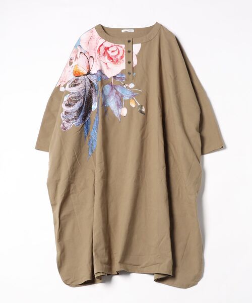 sandy（サンディー）の「【sandy】スプリングプリントスクエアビッグワンピース（ワンピース・レディース・カーキ/キナリ・FREE）」の2枚目の写真