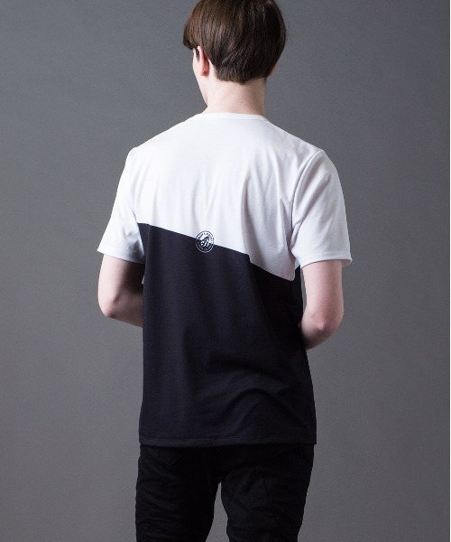 Buffalo Bobs(バッファローボブズ)の「CHOP(チョップ) Vネック 香水プリント Tシャツ(Tシャツ/カットソー・メンズ・ホワイト・1-2/2-3/3-4)」の3枚目の写真