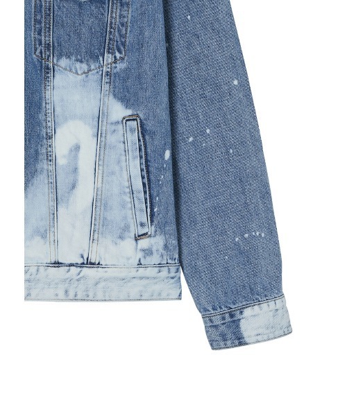 Guess（ゲス）の「Discharge Painting Denim Jacket（デニムジャケット・メンズ・インディゴブルー・MEDIUM/LARGE/X-LARGE）」の12枚目の写真