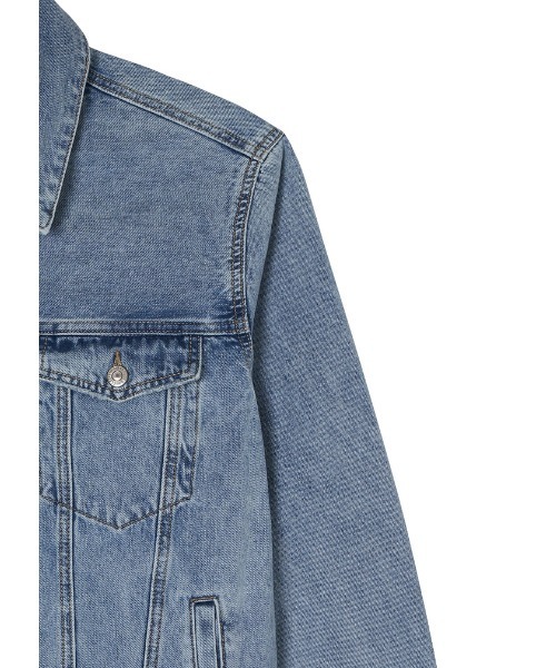 Guess（ゲス）の「Discharge Painting Denim Jacket（デニムジャケット・メンズ・インディゴブルー・MEDIUM/LARGE/X-LARGE）」の6枚目の写真