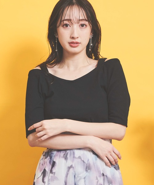 NOELA（ノエラ）の「ストラップデザインカットソー（Tシャツ/カットソー・レディース・ブラック/ピンク/キャメル・フリー）」の4枚目の写真