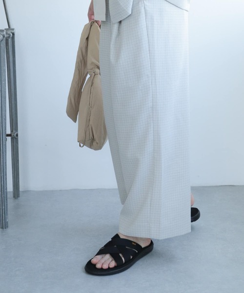 SENSE OF PLACE by URBAN RESEARCH（センスオブプレイスバイアーバンリサーチ）の「『セットアップ対応』『イージーケア』チェックリネンライクボリュームワイドパンツ（その他パンツ・メンズ・その他1/その他2・MEDIUM/LARGE）」の5枚目の写真