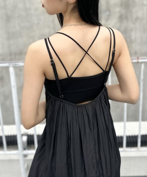 LVEU.(ラブユ.)の「【LVEU.】ダブルストラップバッククロスブラトップ / トップス ブラトップ キャミソール パット カップ クロス インナー ブラック(キャミソール・レディース・ブラック・FREE)」の12枚目の写真