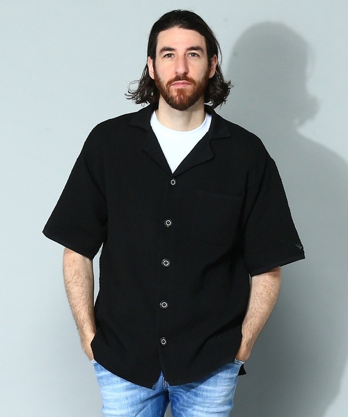 1piu1uguale3 RELAX(ウノピュウノウグァーレトレリラックス)の「【別注】1PIU1UGUALE3 RELAX オープンカラー半袖シャツ(シャツ/ブラウス・メンズ・カーキ/ブラック・XL/2XL/L/M)」の2枚目の写真